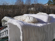 Nem sol, nem secadora: como fiz meu edredom secar no inverno sem cheiro ruim