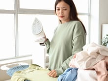 Como passar roupa sem esforço: mistura caseira de engenheiro químico transformou o meu dia a dia