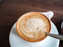 Cappuccino caseiro: aprenda como fazer esse delicioso café do modo tradicional, com chocolate e até gelado! 