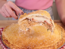 Aprendi como fazer a torta de frango com requeijão que eu comia na lanchonete do bairro e marcou a minha infância