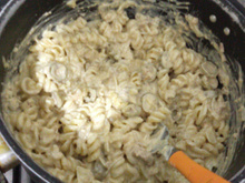 Massa ao molho de atum cremosa 