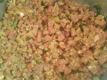 Miudinho de mortadela com carne moída