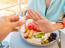 Dois alimentos que muita gente ama podem REDUZIR a pressão arterial em 20%, indica estudo