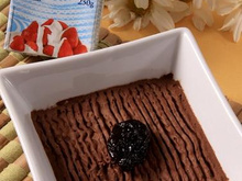 Mousse de ameixa preta com chocolate