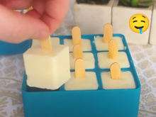 Só esse picolé cremoso de laranja pra me salvar nesse calor: receita fácil e ótima para pequenas porções