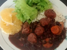 Feijoada vegetariana saborosa