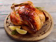 Frango de Natal: a receita que você sempre quis pra passar longe do peru