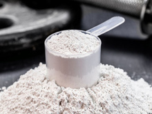 Apenas 1 creatina de 41 marcas analisadas pela Anvisa é aprovada; descubra se você está consumindo um produto reprovado