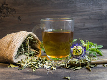 Aqui está uma solução natural para ser mais feliz: planta medicinal reduz a ansiedade e ajuda a dormir se ingerida todos os dias