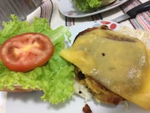 Hambúrguer de grão-de-bico