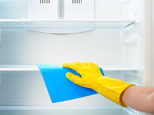 O melhor jeito de limpar borracha da geladeira: com essa misturinha caseira fácil não tem erro e você higieniza rapidinho