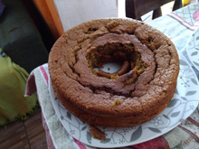 Bolo de casca de banana com cenoura