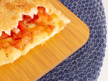 Essa receita transforma massa de pastel em um lanche fácil e tão gostoso que você nunca mais vai querer fazer de outra forma