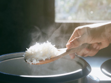 A panela de arroz indicada por Rita Lobo pode ser sua com 70% OFF e cupom exclusivo