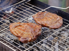 Adeus marinada: churrasqueiros defendem que a carne só precisa de um ingrediente quando feita na grelha