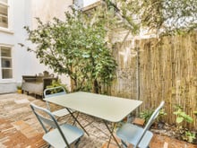 Adeus aos vizinhos intrometidos: cinco maneiras práticas e elegantes de obter privacidade na sua varanda, terraço ou jardim