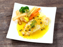 Filé de tilápia ao molho de maracujá