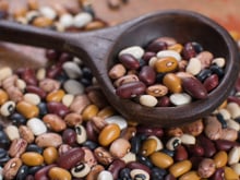 Nem feijão preto, nem carioca: esse é o feijão subestimado que reduz a absorção de carboidratos e controla o açúcar no sangue