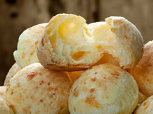 Adeus pão de queijo tradicional: chef revela receita tombada da capital mundial do pão de queijo (Paracatu)