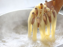 Diga adeus ao macarrão grudento: veja como ferver macarrão do jeito certo, depois que você souber, será útil para a vida toda!