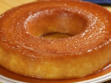 Aprendi a fazer um pudim de tapioca com coco com a minha tia e faço quase todo mês: sobremesa cremosa e fácil de fazer