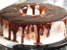 Bolo e sorvete de coco