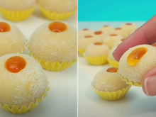 Nem beijinho, nem casadinho, nem tradicional: brigadeiro de pudim é o docinho oficial dos aniversários na minha família, derrete na boca!