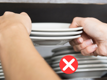 Adeus pratos com poeira no armário: dica que aprendi com uma diarista ajuda a mantê-los limpos por mais tempo