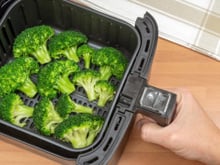 Acertar o ponto do brócolis na airfryer ficou fácil depois que peguei essas dicas com um chef