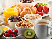 Nem pão, nem leite: esse é o café da manhã ideal para curar a ressaca, segundo nutricionista