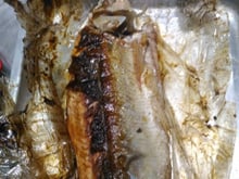 Peixe dourado assado 