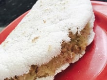 Tapioca de batata-doce com atum