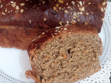 Pão integral de cenoura e iogurte