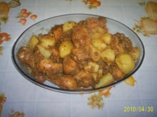 Frango de panela com batatas à moda Rosimeire maravilhoso