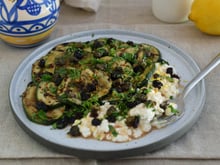 Minha arma secreta contra a preguiça na cozinha em dias quentes: essa receita de abobrinha com queijo que tem cheiro e sabor de frescor