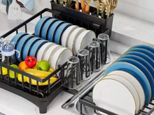 Como lavar a louça de maneira mais rápida e prática? Esse acessório vai ser seu grande aliado