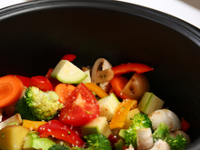 Panela de pressão elétrica: economize R$ 200 e leve já modelo que cozinha todos os tipos de alimento com muita segurança