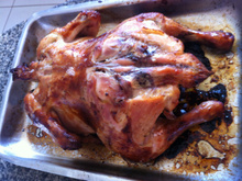 Frango assado com suco de laranja