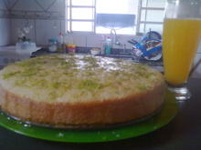 Bolo de laranja com cobertura de açúcar
