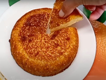 Nem farinha de trigo, nem açúcar: receita fácil de frigideira substitui o pão no café da manhã ou lanche de um jeitinho delicioso