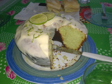Bolo fofo de limão (liquidificador)