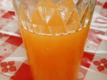 Suco de manga com laranja