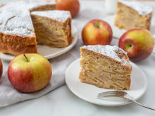 Torta de maçã invisível é um bolo fofinho e cremoso, uma delícia para o café da manhã e ou o lanche de toda a família