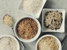 Qual é o mais saudável: o arroz branco ou parboilizado? Descubra a diferença e as vantagens