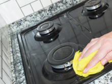 Aprenda como limpar fogão cooktop com dicas simples e evita manchas e arranhões no aparelho!