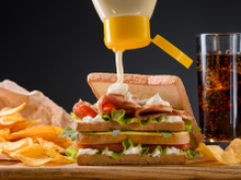 Truque de gênio vai revolucionar a forma como usar maionese de pote