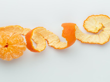 Misture casca de tangerina e álcool: 4 usos caseiros surpreendentes para limpar, perfumar e economizar