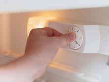 Ronald Rondón, especialista em eletrodomésticos: "A temperatura ideal do refrigerador é de 4°C, e você só deve reduzi-la para 3°C se o calor estiver extremo."