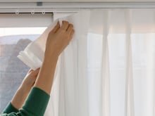Antes de jogar fora suas cortinas velhas, confira essas 5 ideias para reciclá-las e transformá-las em coisas que você realmente pode usar