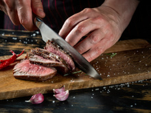 Todo cozinheiro amador precisa ter um kit de facas como este para cortar como um chef